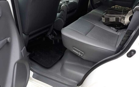 Toyota Land Cruiser 100 рестайлинг 2, 2001 год, 3 999 999 рублей, 7 фотография