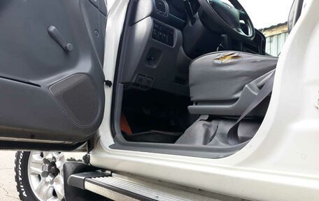 Toyota Land Cruiser 100 рестайлинг 2, 2001 год, 3 999 999 рублей, 2 фотография