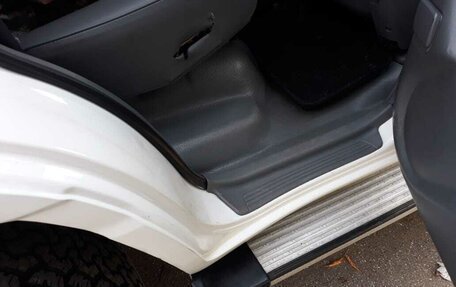 Toyota Land Cruiser 100 рестайлинг 2, 2001 год, 3 999 999 рублей, 11 фотография