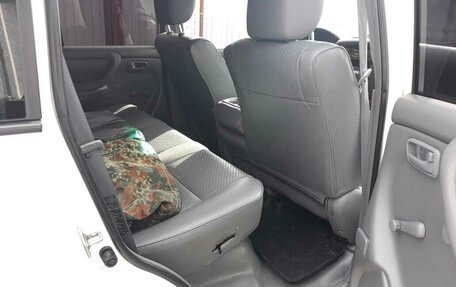 Toyota Land Cruiser 100 рестайлинг 2, 2001 год, 3 999 999 рублей, 18 фотография