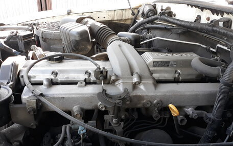 Toyota Land Cruiser 100 рестайлинг 2, 2001 год, 3 999 999 рублей, 35 фотография