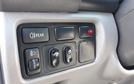 Toyota Land Cruiser 100 рестайлинг 2, 2001 год, 3 999 999 рублей, 39 фотография