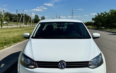 Volkswagen Polo VI (EU Market), 2015 год, 1 168 900 рублей, 2 фотография
