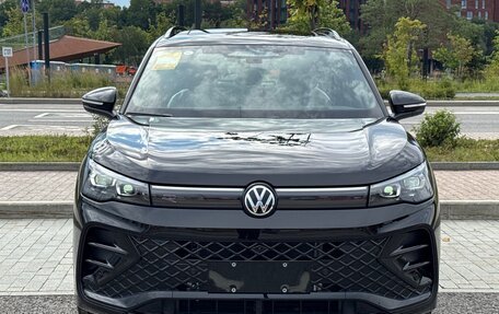 Volkswagen Tiguan, 2025 год, 4 499 000 рублей, 2 фотография
