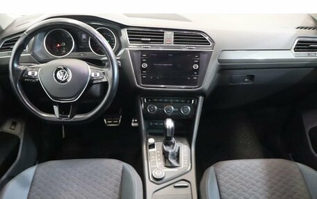 Volkswagen Tiguan II, 2020 год, 2 099 000 рублей, 11 фотография