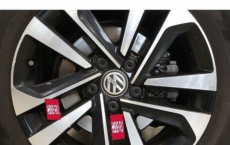 Volkswagen Tiguan II, 2020 год, 2 099 000 рублей, 19 фотография