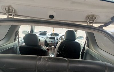 Toyota Vitz, 2000 год, 270 000 рублей, 1 фотография