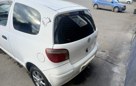 Toyota Vitz, 2000 год, 270 000 рублей, 3 фотография