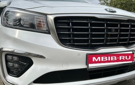 KIA Carnival III, 2018 год, 3 200 000 рублей, 6 фотография