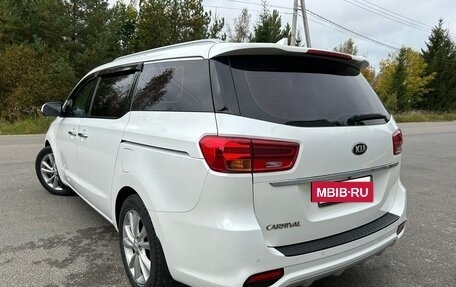 KIA Carnival III, 2018 год, 3 200 000 рублей, 4 фотография