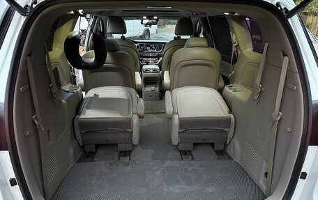 KIA Carnival III, 2018 год, 3 200 000 рублей, 12 фотография