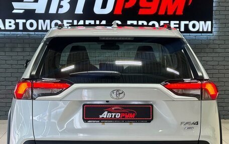 Toyota RAV4, 2024 год, 4 077 000 рублей, 6 фотография