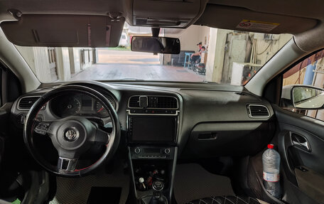 Volkswagen Polo VI (EU Market), 2013 год, 750 000 рублей, 3 фотография