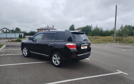 Toyota Highlander III, 2011 год, 1 950 000 рублей, 3 фотография