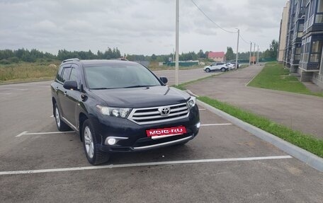 Toyota Highlander III, 2011 год, 1 950 000 рублей, 10 фотография