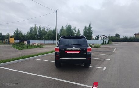 Toyota Highlander III, 2011 год, 1 950 000 рублей, 4 фотография
