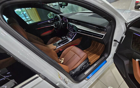 Audi A6, 2021 год, 4 200 000 рублей, 16 фотография