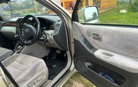 Toyota Kluger I, 2000 год, 1 050 000 рублей, 12 фотография