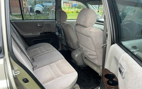 Toyota Kluger I, 2000 год, 1 050 000 рублей, 11 фотография