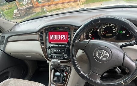 Toyota Kluger I, 2000 год, 1 050 000 рублей, 13 фотография