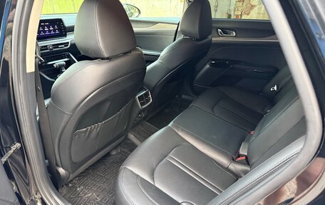 KIA K5, 2022 год, 2 400 000 рублей, 17 фотография
