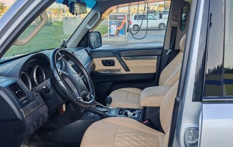Mitsubishi Pajero IV, 2011 год, 2 300 000 рублей, 18 фотография