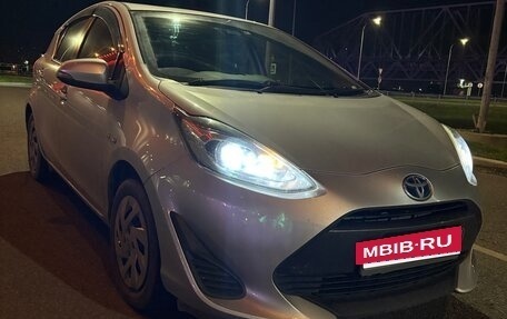 Toyota Aqua I, 2018 год, 1 350 000 рублей, 2 фотография