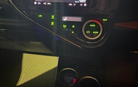 Toyota Aqua I, 2018 год, 1 350 000 рублей, 14 фотография