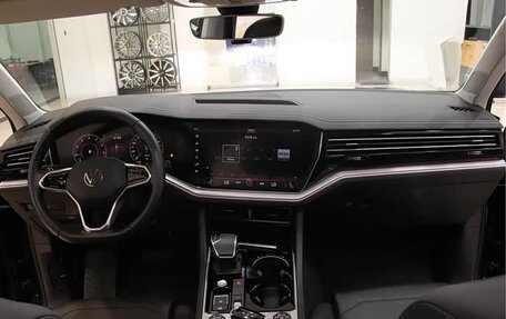Volkswagen Touareg III, 2022 год, 5 000 000 рублей, 9 фотография