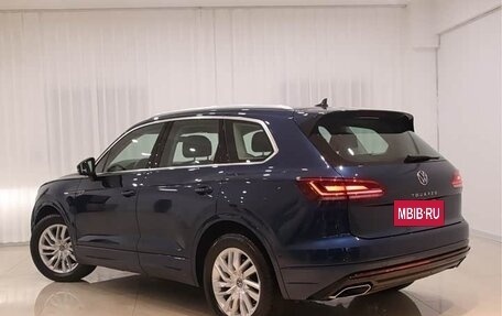 Volkswagen Touareg III, 2022 год, 5 000 000 рублей, 4 фотография
