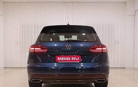 Volkswagen Touareg III, 2022 год, 5 000 000 рублей, 5 фотография