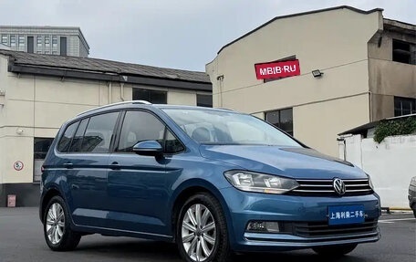Volkswagen Touran III, 2022 год, 1 670 000 рублей, 3 фотография