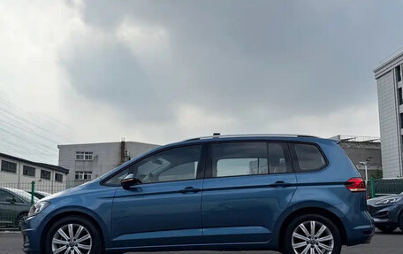Volkswagen Touran III, 2022 год, 1 670 000 рублей, 16 фотография