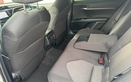 Toyota Camry, 2021 год, 2 850 000 рублей, 11 фотография