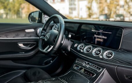 Mercedes-Benz E-Класс, 2020 год, 5 500 000 рублей, 11 фотография