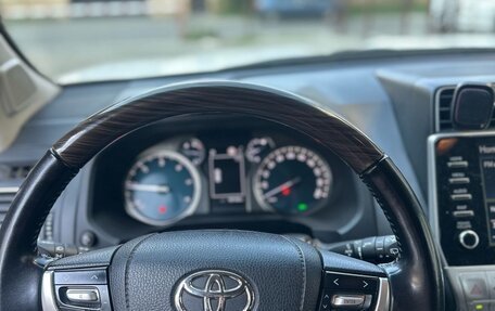 Toyota Land Cruiser Prado 150 рестайлинг 2, 2021 год, 6 500 000 рублей, 3 фотография