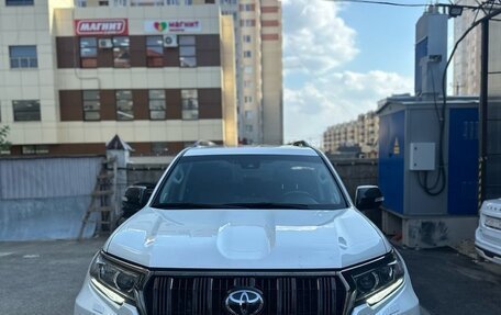 Toyota Land Cruiser Prado 150 рестайлинг 2, 2021 год, 6 500 000 рублей, 6 фотография