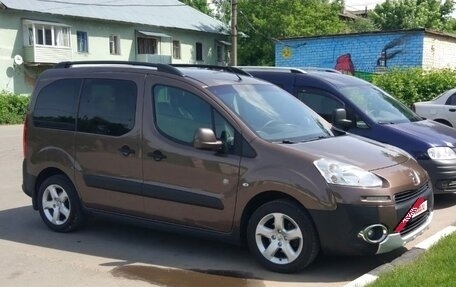 Peugeot Partner II рестайлинг 2, 2012 год, 670 000 рублей, 3 фотография