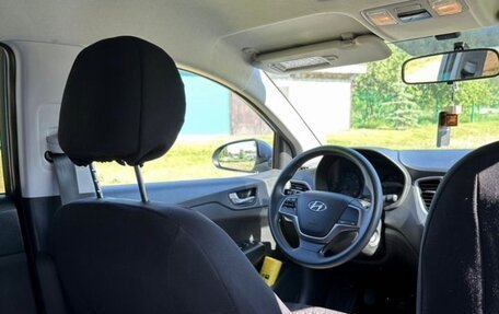 Hyundai Solaris II рестайлинг, 2018 год, 1 100 000 рублей, 6 фотография