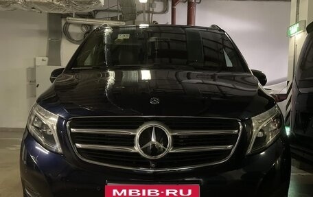 Mercedes-Benz V-Класс, 2018 год, 6 200 000 рублей, 1 фотография