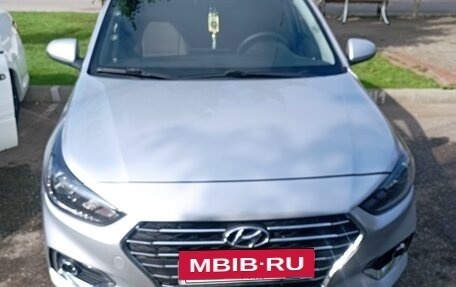 Hyundai Solaris II рестайлинг, 2018 год, 1 250 000 рублей, 1 фотография