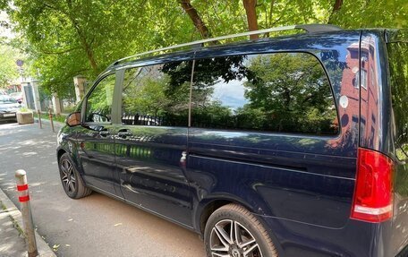 Mercedes-Benz V-Класс, 2018 год, 6 200 000 рублей, 2 фотография