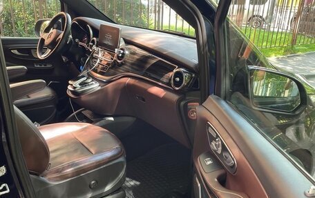 Mercedes-Benz V-Класс, 2018 год, 6 200 000 рублей, 5 фотография
