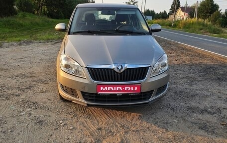 Skoda Fabia II, 2012 год, 650 000 рублей, 1 фотография