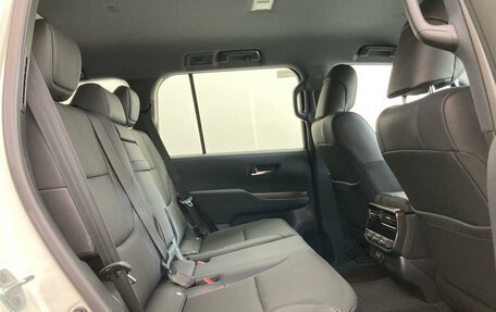 Toyota Land Cruiser, 2023 год, 12 000 000 рублей, 16 фотография