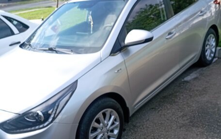 Hyundai Solaris II рестайлинг, 2018 год, 1 250 000 рублей, 3 фотография