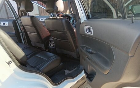 Ford Explorer VI, 2012 год, 1 900 000 рублей, 8 фотография