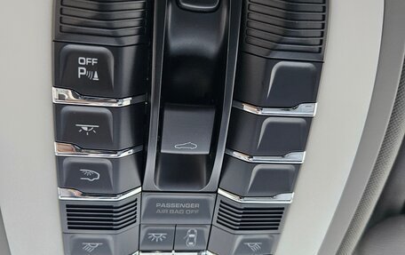 Porsche Cayenne III, 2011 год, 3 400 000 рублей, 12 фотография