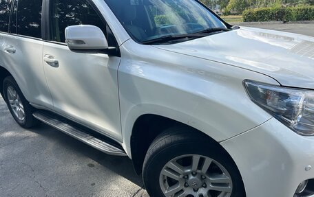 Toyota Land Cruiser Prado 150 рестайлинг 2, 2012 год, 2 650 000 рублей, 2 фотография