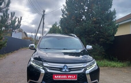 Mitsubishi Pajero Sport III рестайлинг, 2020 год, 2 350 000 рублей, 2 фотография
